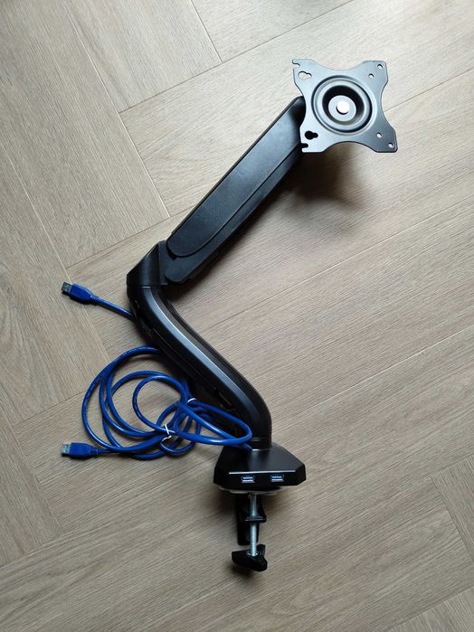 Uchwyt na monitor do biurka vesa