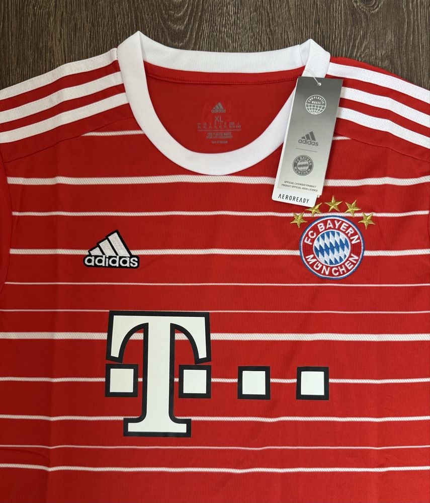 Bayern Munich home 2022/2023 футбольна футболка розмір: L (XL)