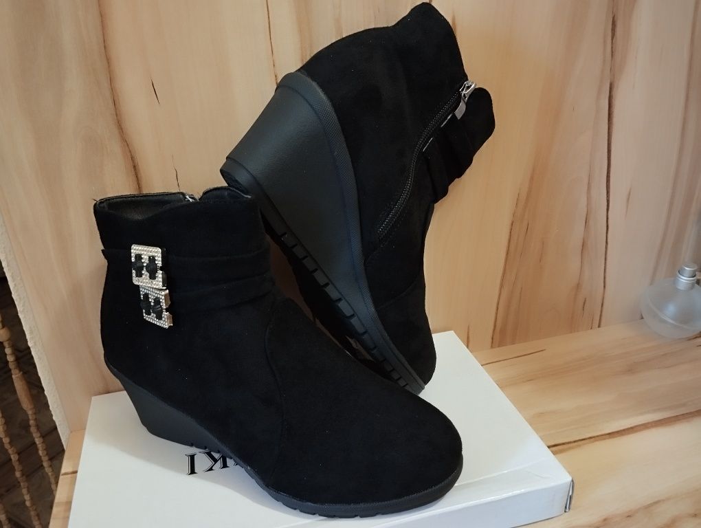 Damskie zimowo  wiosenne botki dl wkładki 24cm,