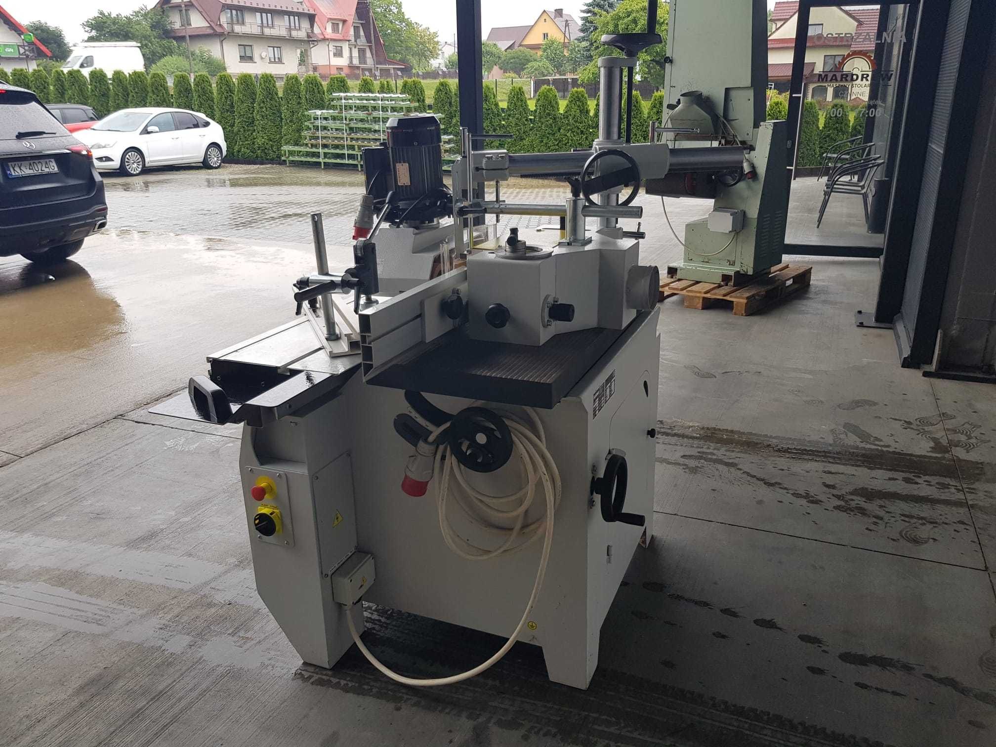 Frezarka KUSING SFNA 1200 z posuwem 6/25