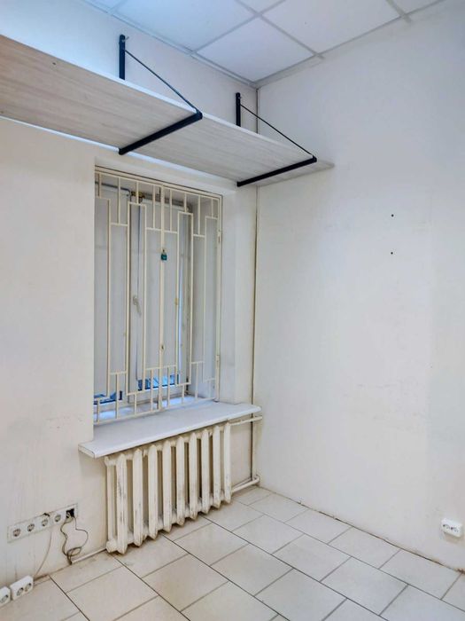 Без % Фасадне приміщення 64м.кв. Окремий вхід. Вул.Володимирська 81