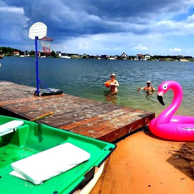 Domek nad jeziorem jacuzzi sauna linia brzegowa prywatna plaza TOP 8os