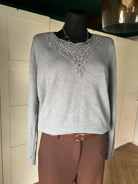 Szary mięciutki sweter z wełny i kaszmiru rozmiar 40 marki Belle Femme