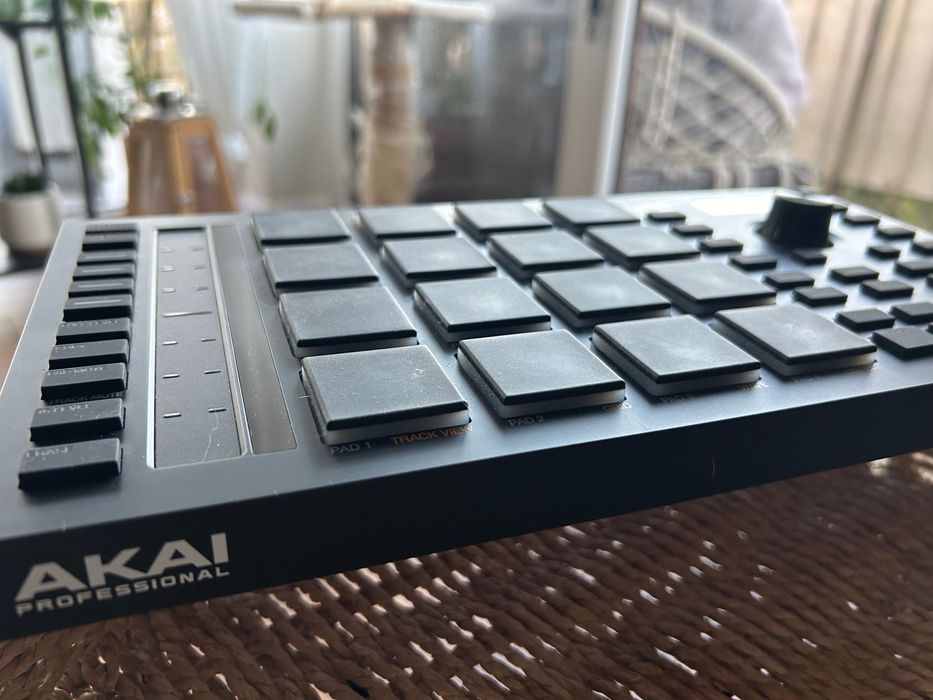 Kontroler midi Akai MPC studio MK2