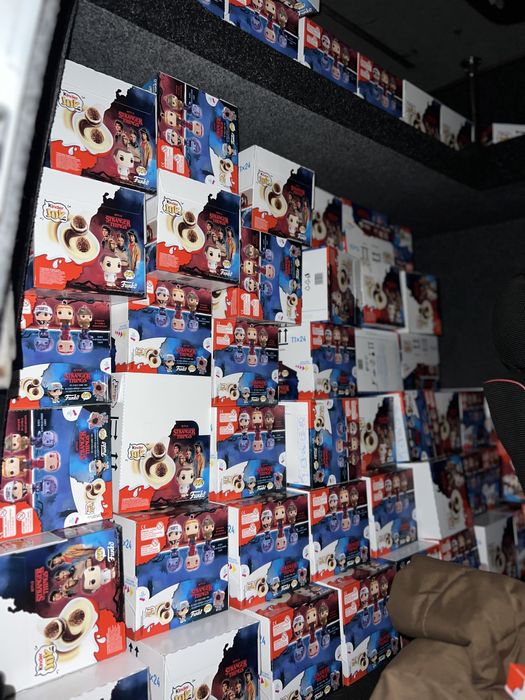 Kinder Joy дивні дива кіндер хіт продаж !