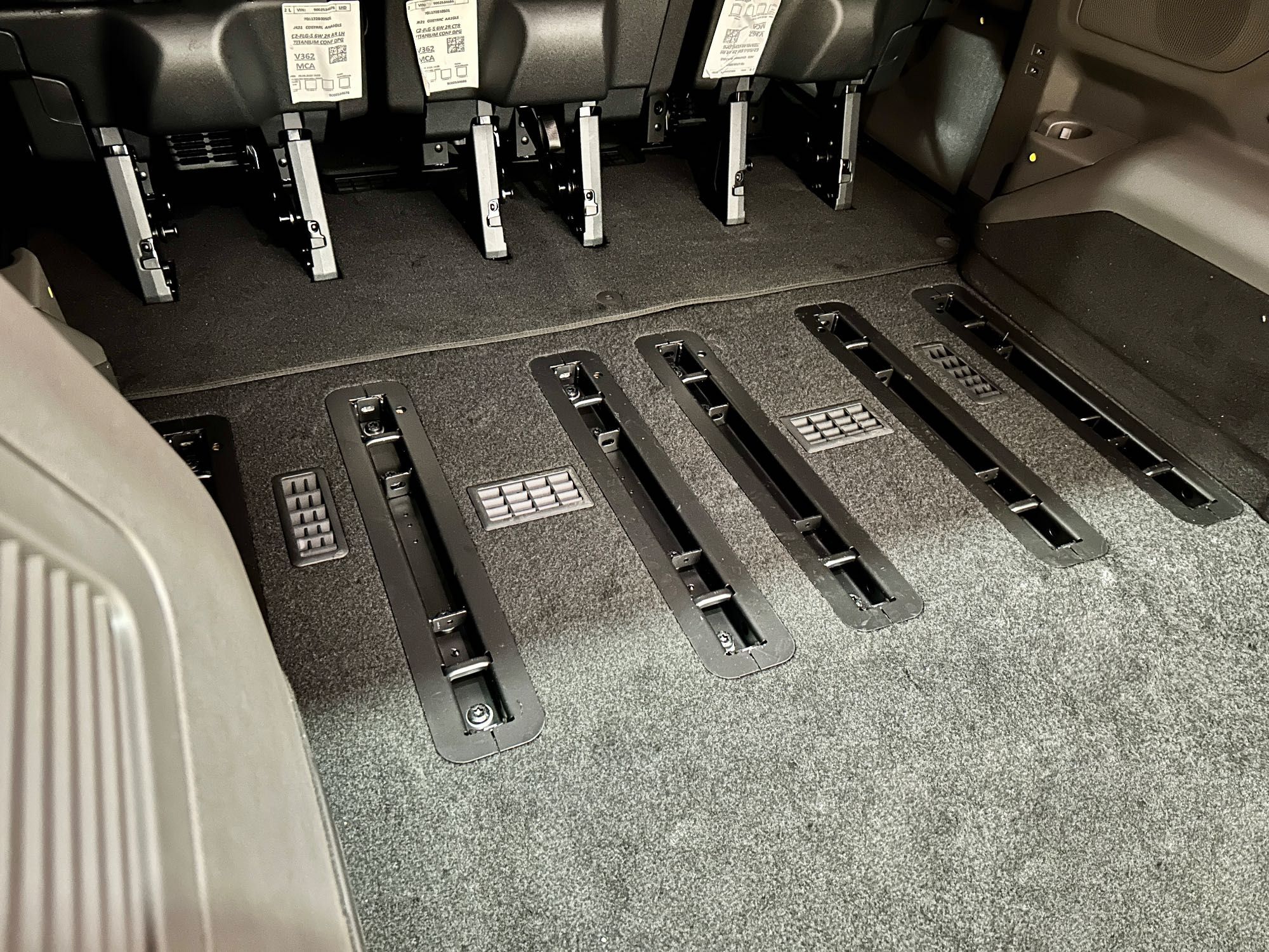 Nowe mocowania szyny foteli Ford Custom | Tourneo Transit | Duża ilość