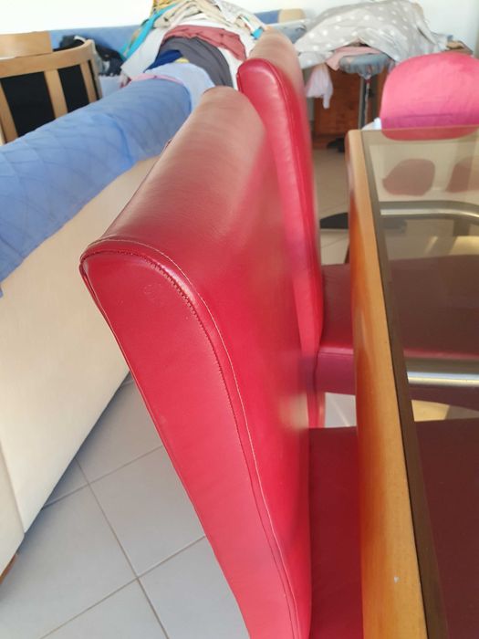 Mesa de refeição com cadeiras