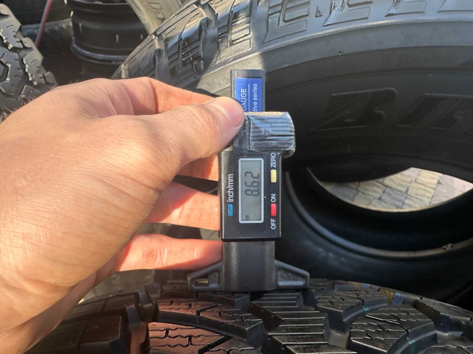 255-55 R18 109V Bridgestone Blizzak LM80 розпаровка 1шт