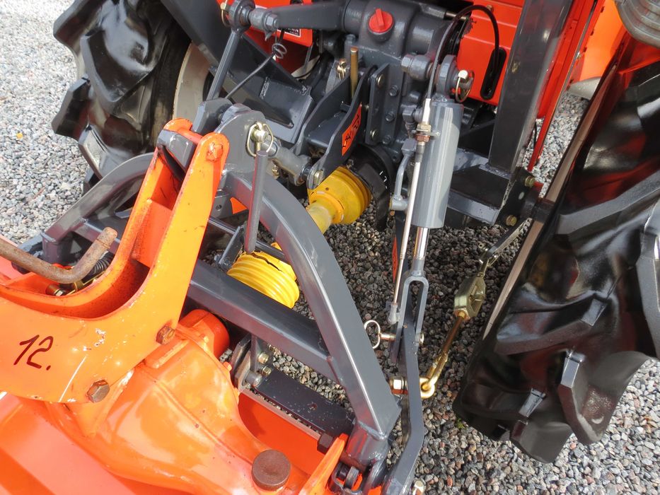 Трактор японський yanmar kubota