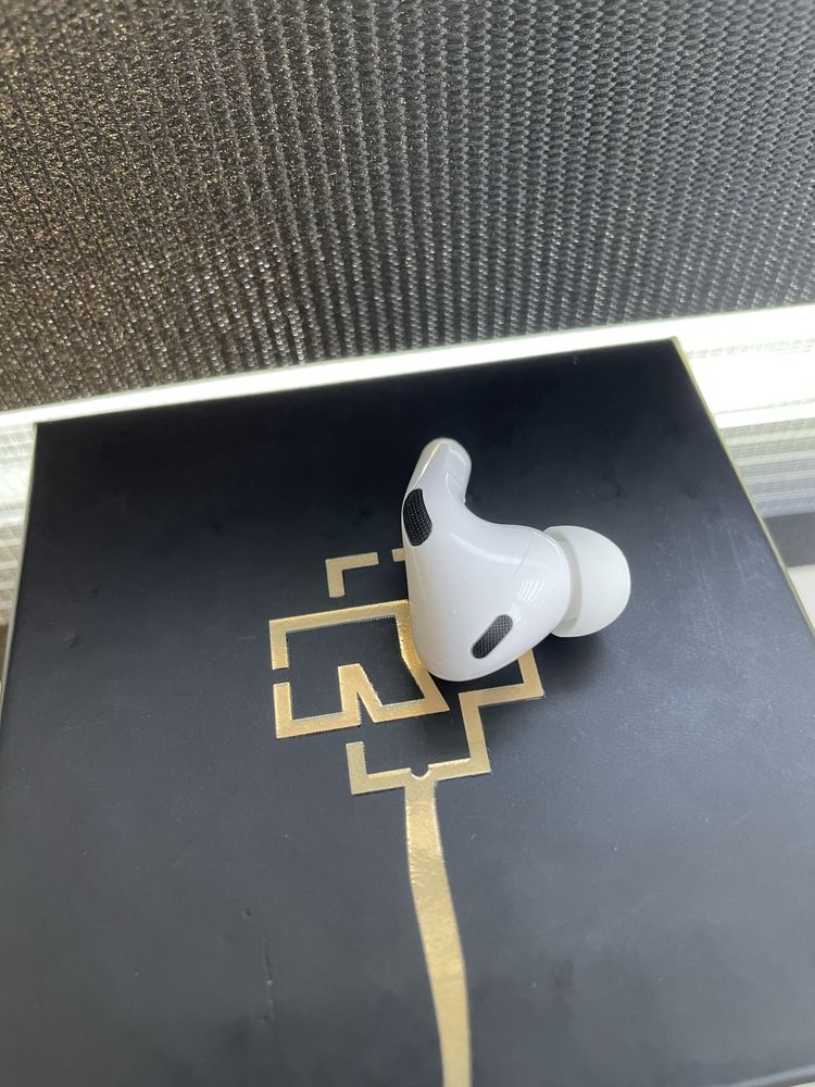Продам AirPods PRO 2 gen левий Оригінальний аирподс про два оригинал