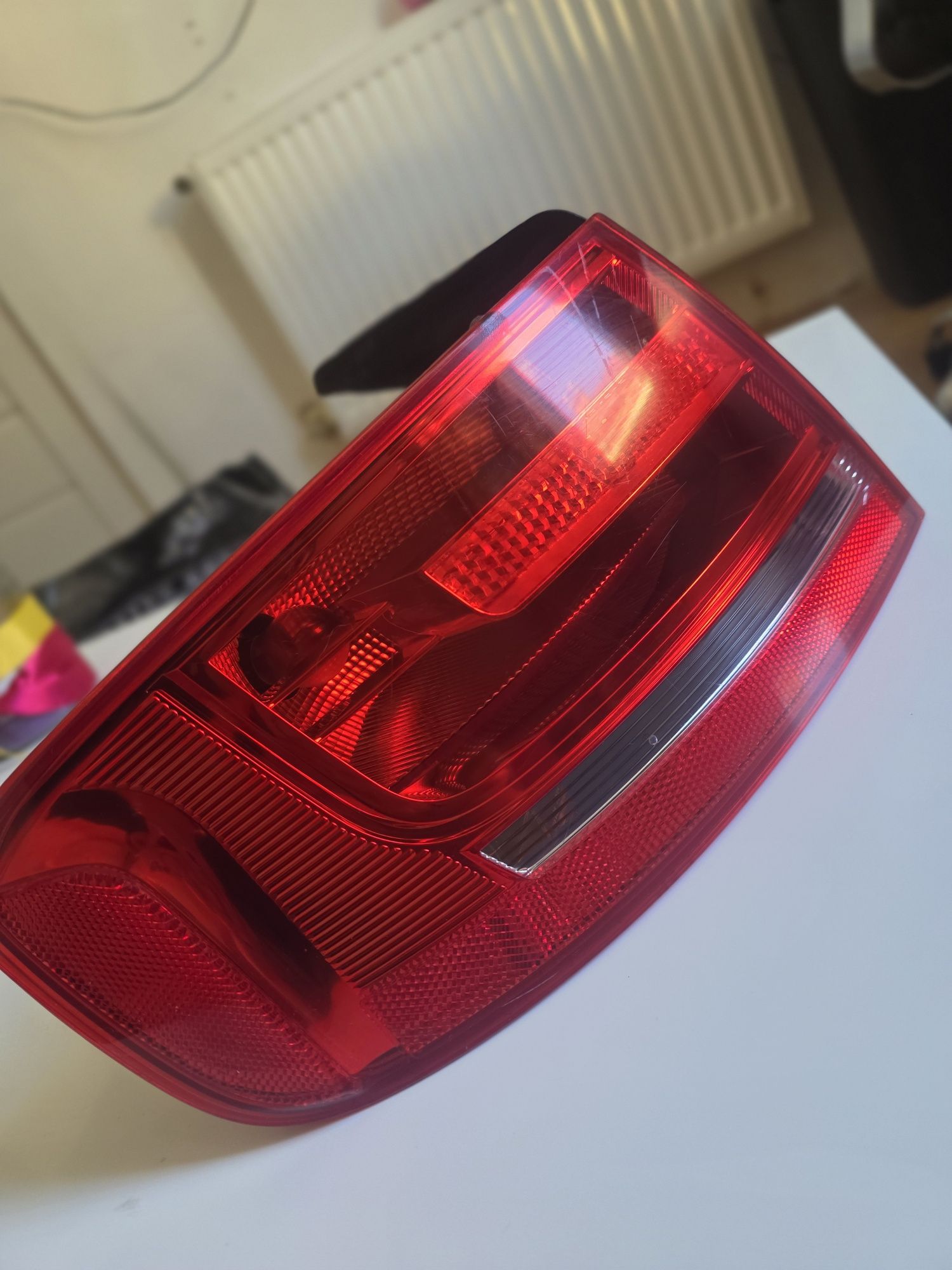 Lampa a4 b8 sedan 2008