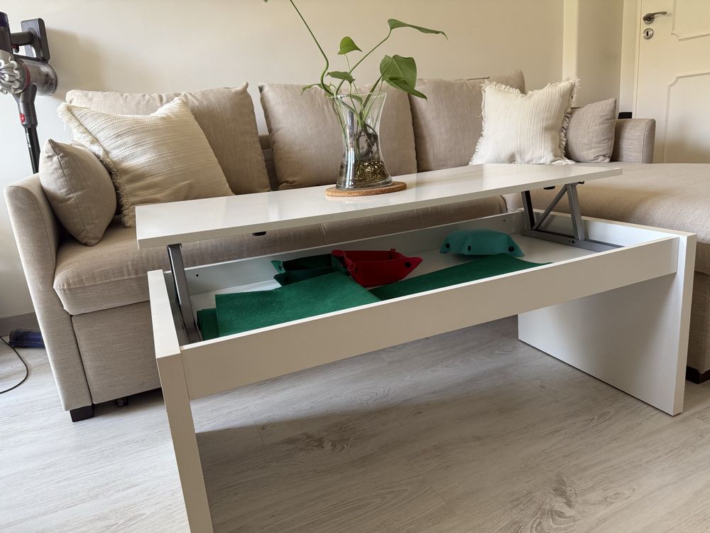Mesa de Centro Branca com Tampo Elevatório – Prática e Moderna