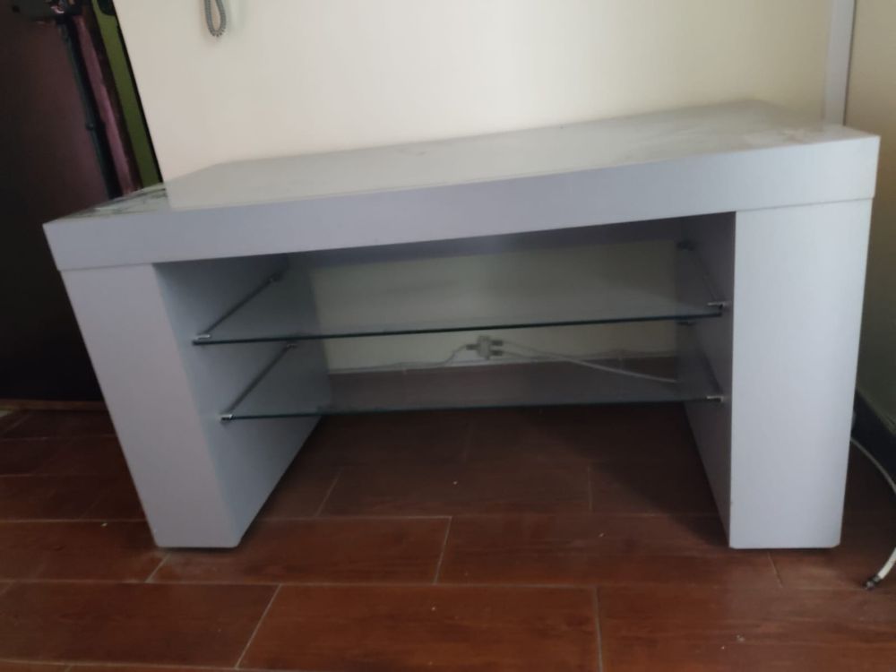 Móvel para TV e decoração