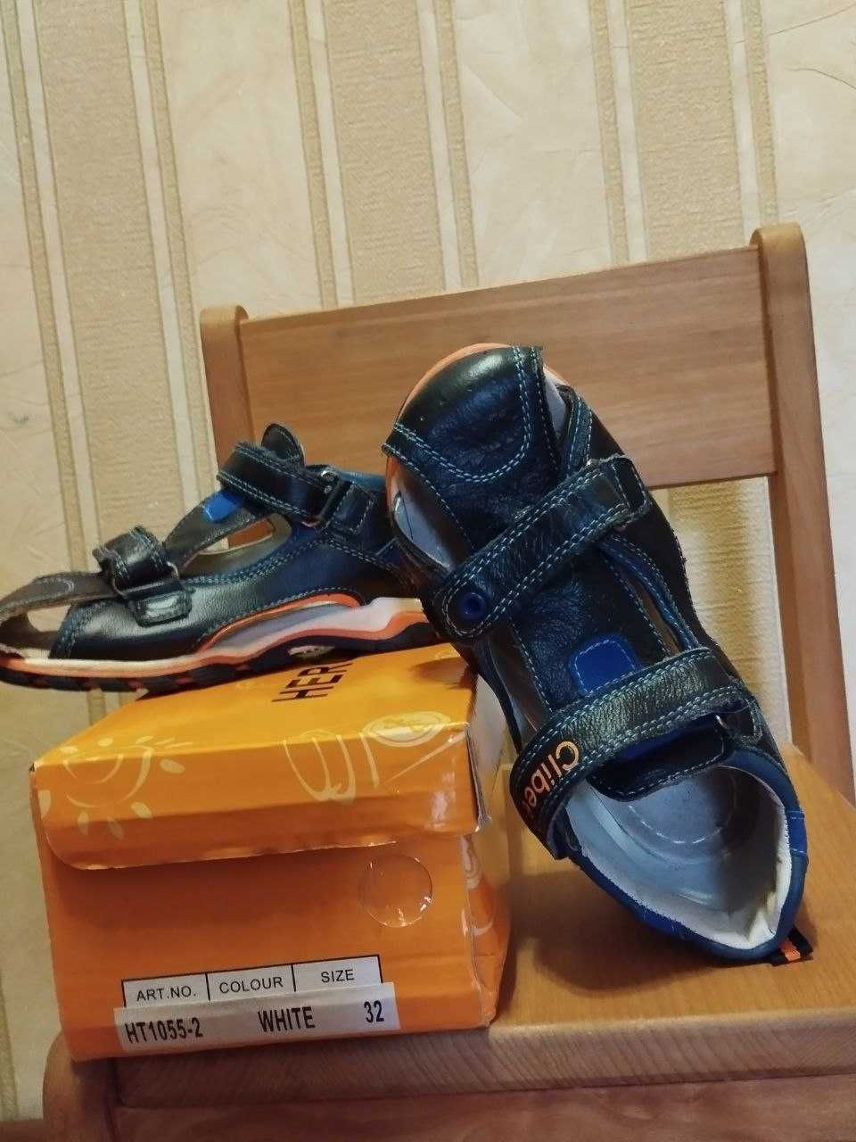 Продам Босоножки Clibee шкіряні