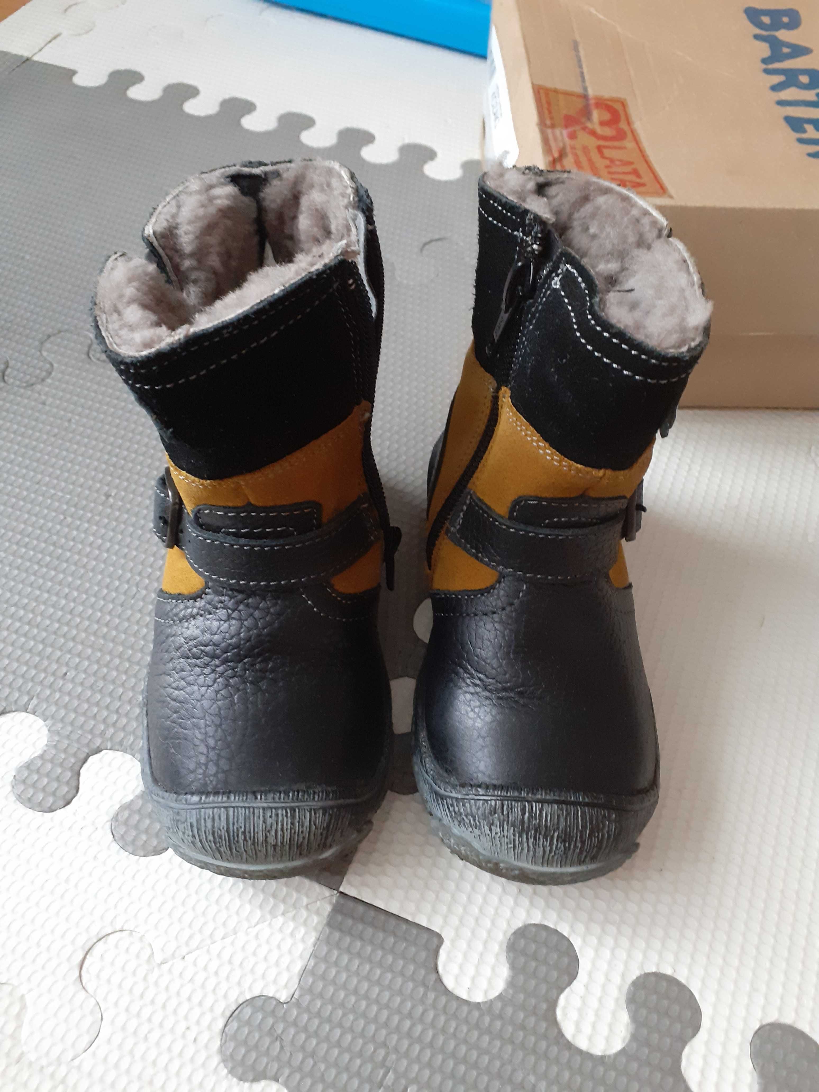 Buty zimowe śniegowce rozm 22 wkładka 15 cm Bartek
