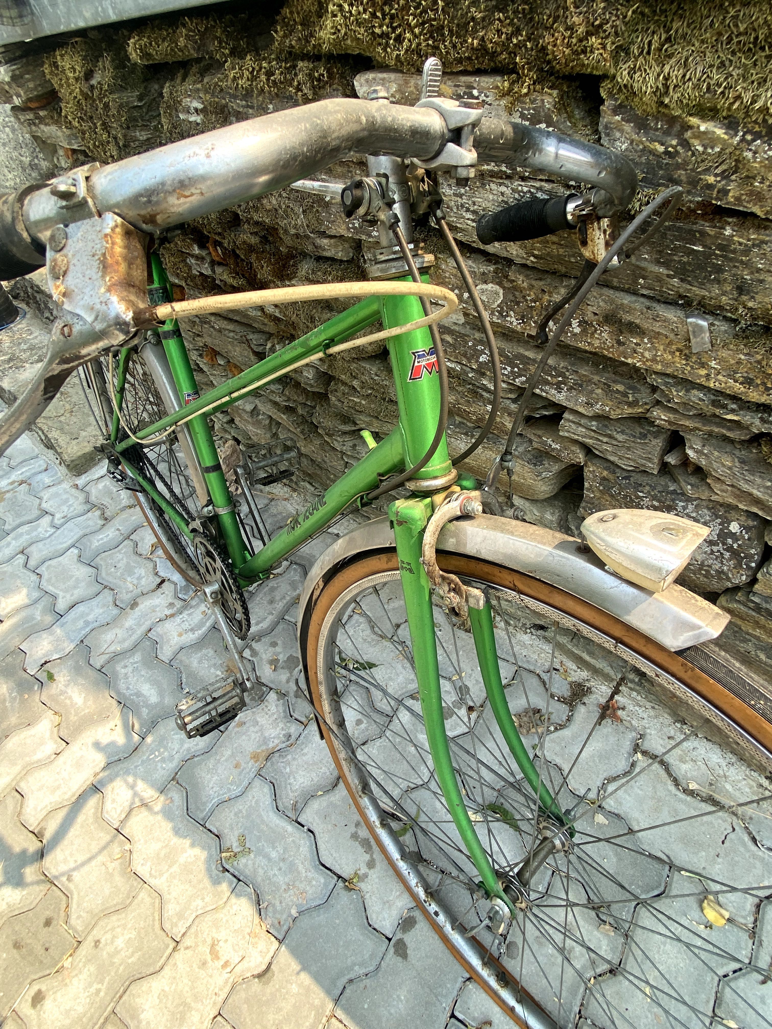 Bicicletas Antigas: tipo YEYE e Motobecane