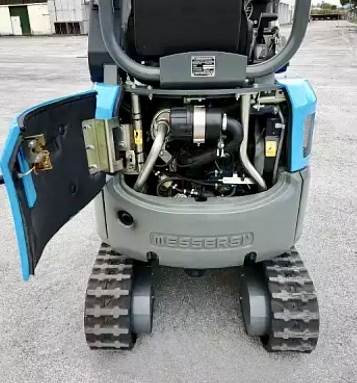 Міні-екскаватор М13К Messersi (Italy)