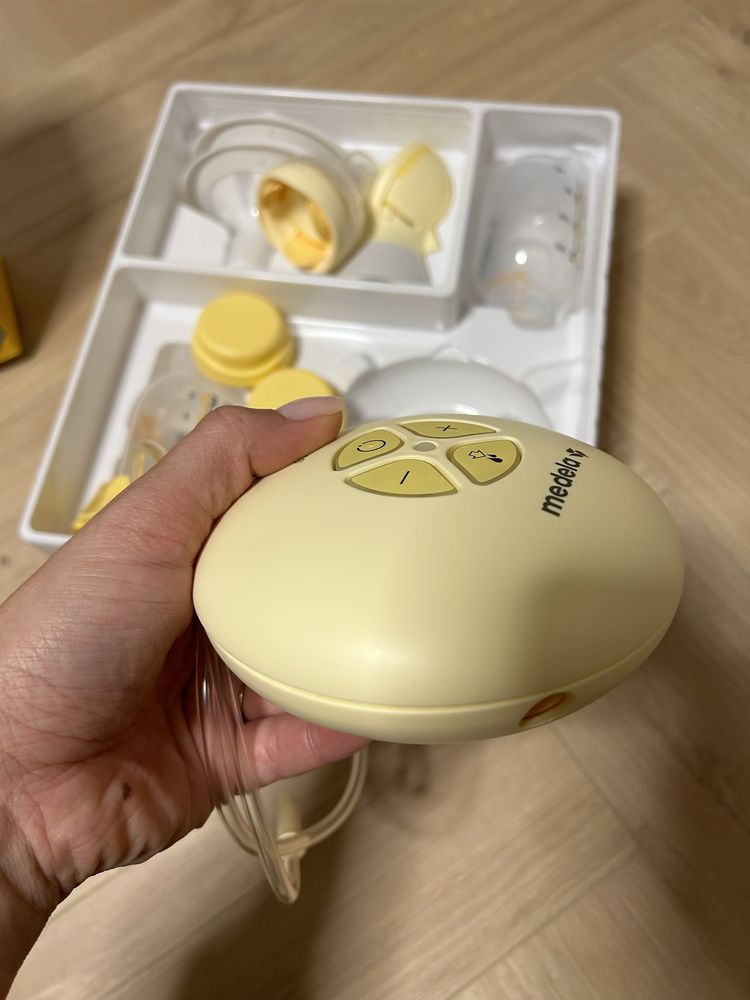 Laktator dwufazowy Medela Swing Flex zestaw