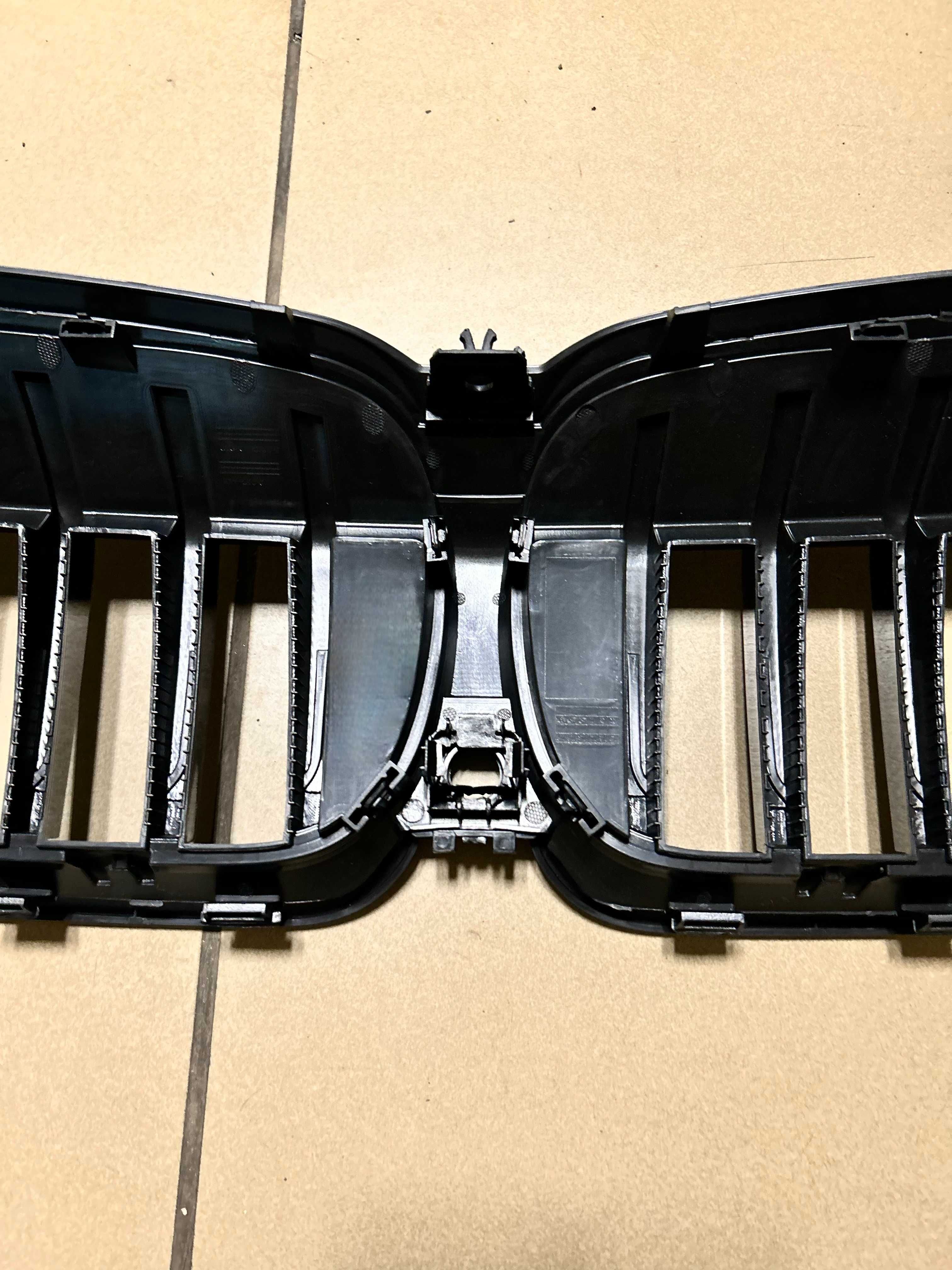 Решітка радіатора BMW 3 G20 G21 передні ноздрі 51138072085
