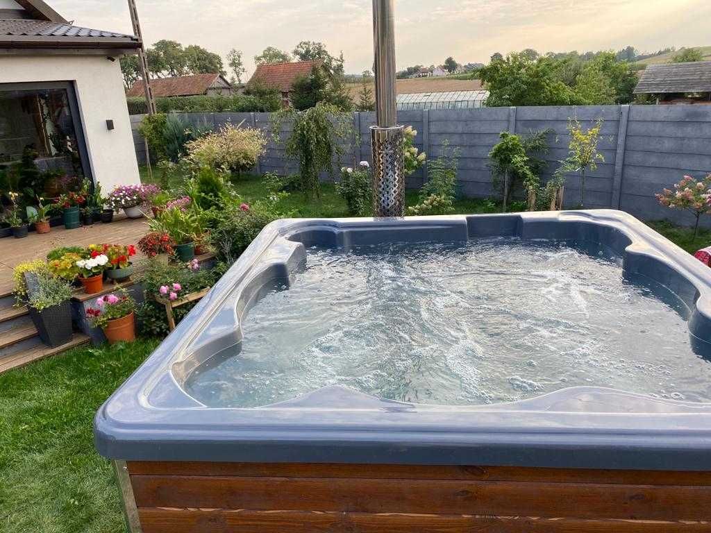 Wynajem mobilnej Jacuzzi  balia ogrodowa