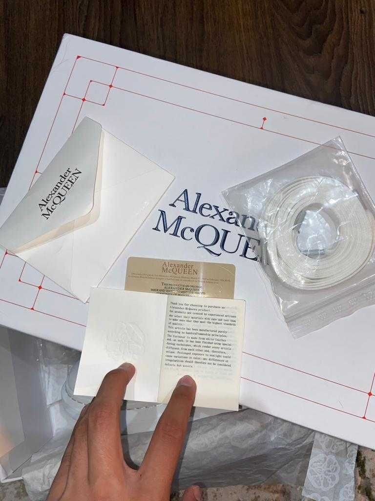 Tênis Alexander McQueen