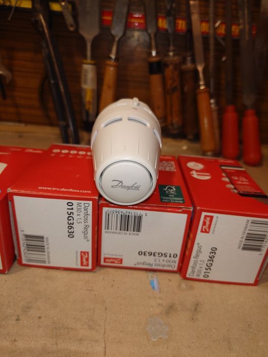 Głowica termostatyczna kaloryfera Danfos