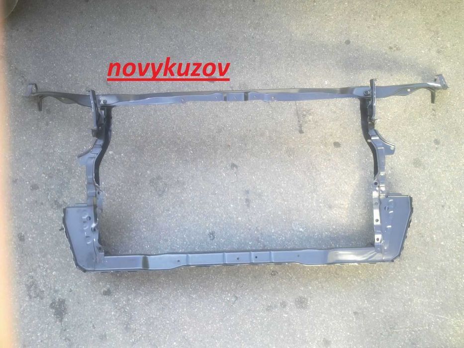 Бампер  передний Toyota Camry 40 Тойота Камри 40  06-