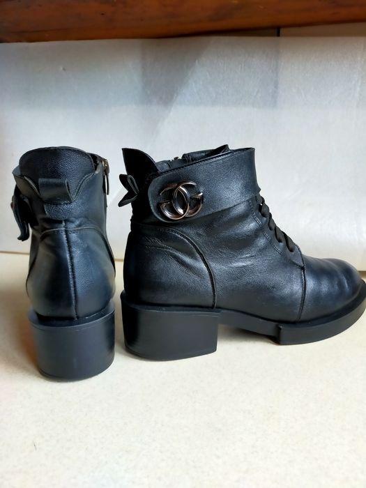 Buty zimowe trzewiki kozaki trapery skórzane GG  39