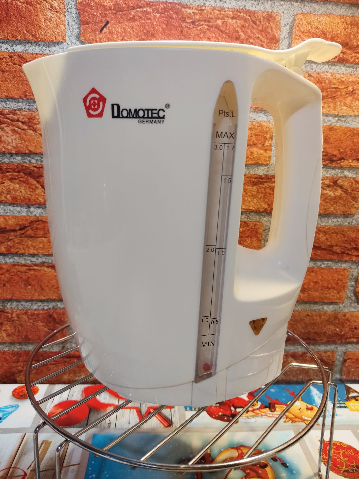 Электрочайник Domotec - 2 л