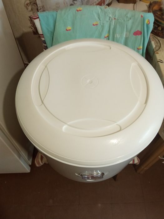 Продаю водонагревательный бак Атлант