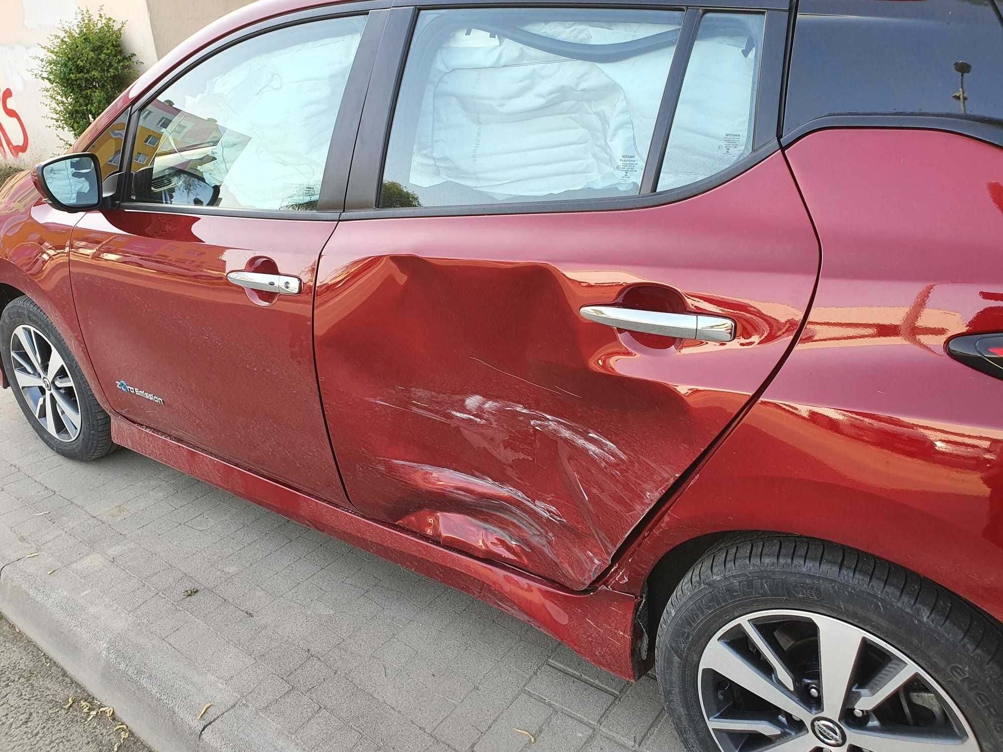 Nissan LEAF 2 uszkodzony, 81 tyś km. jeden właściciel, Acenta 40kWh