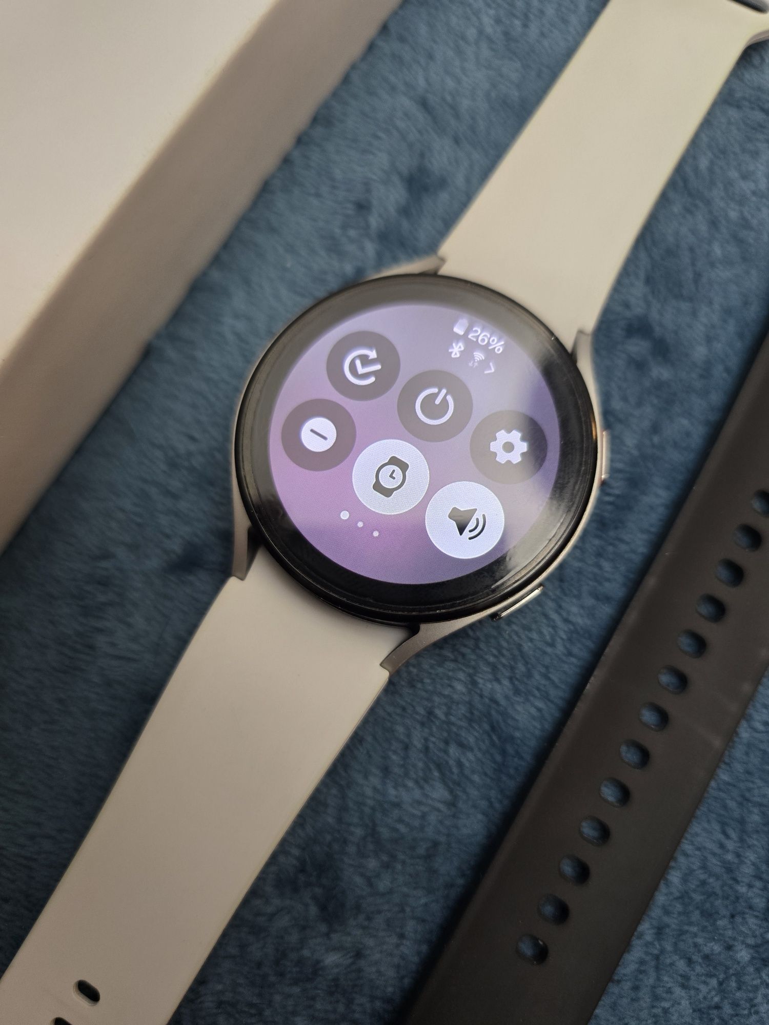 Smartwatch Samsung Watch 5, idealny stan, cały zestaw