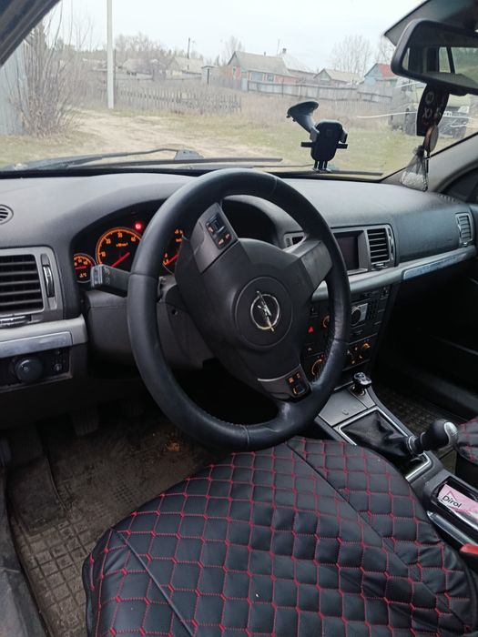 Продам машину Опель вектра с 2005