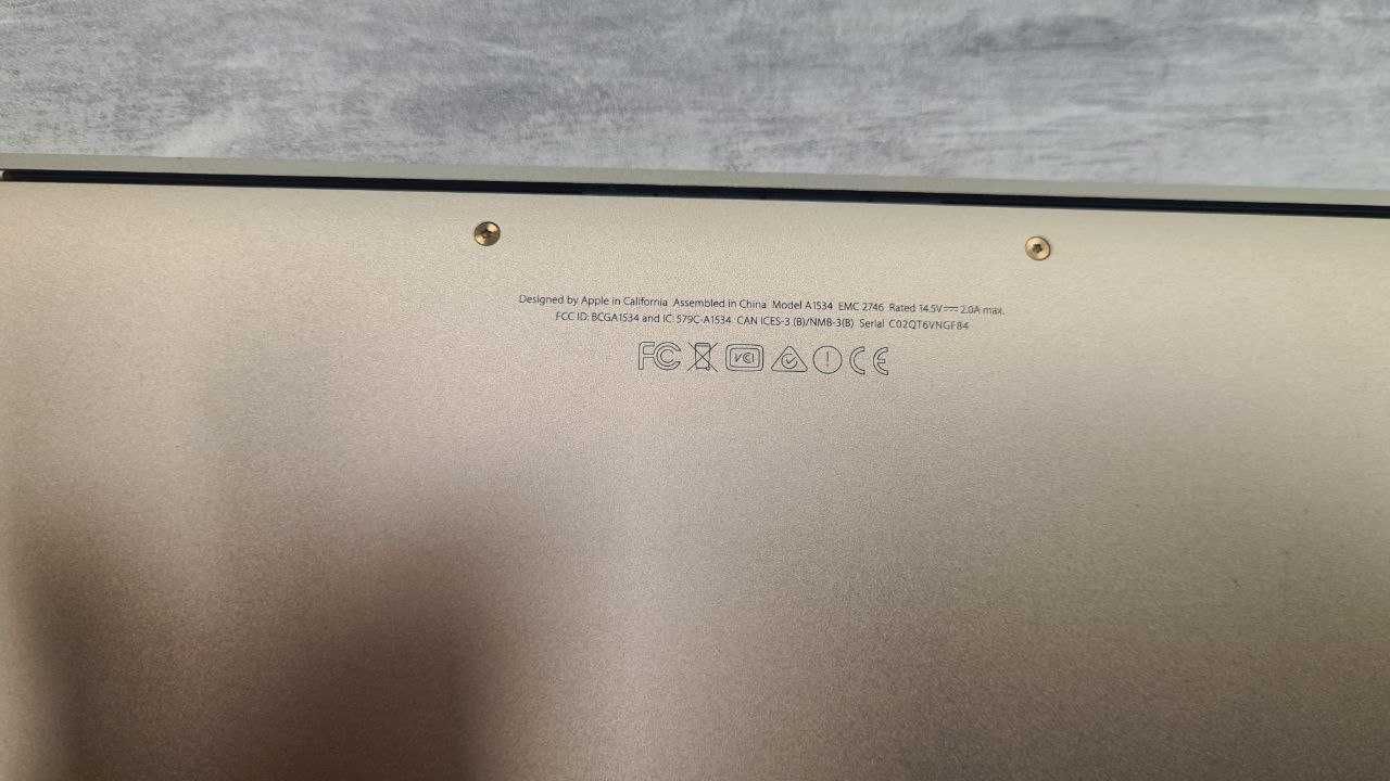 Продам macbook 12 retina 2017 apple A1534