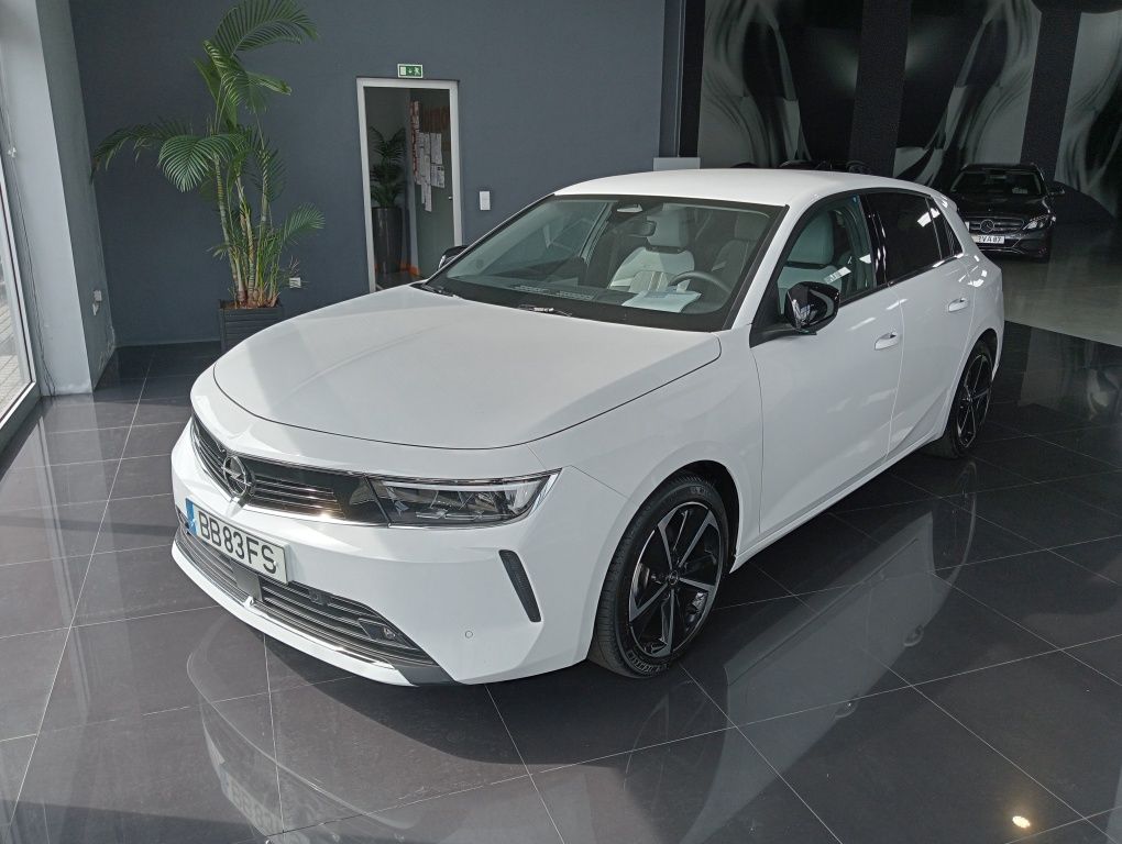 Opel astra 1,2 turbo 130 cv