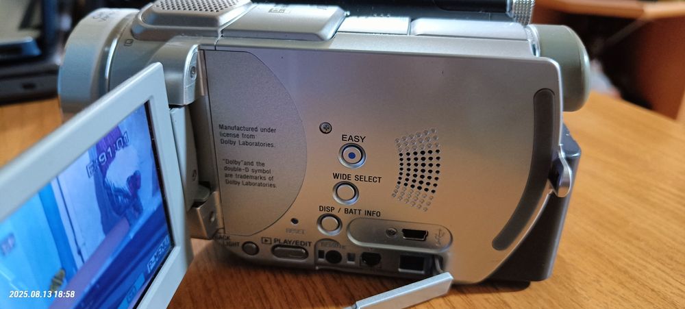 Відеокамера Sony DCR - DVD505