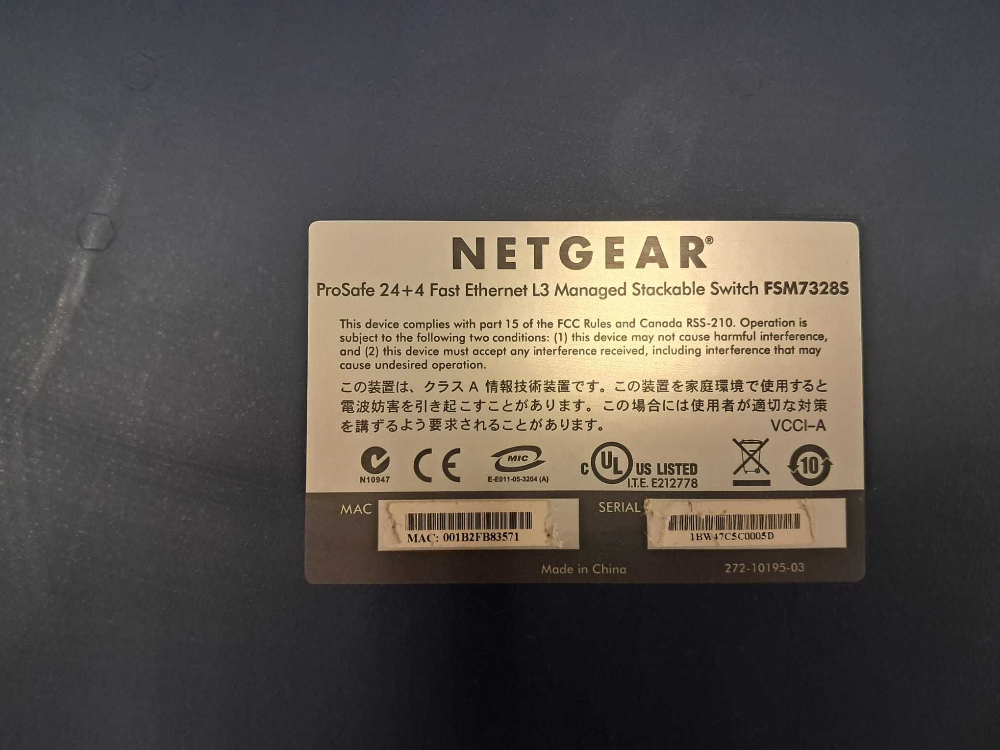 Switch 24 Portas Netgear FSM7328S ProSAFE
