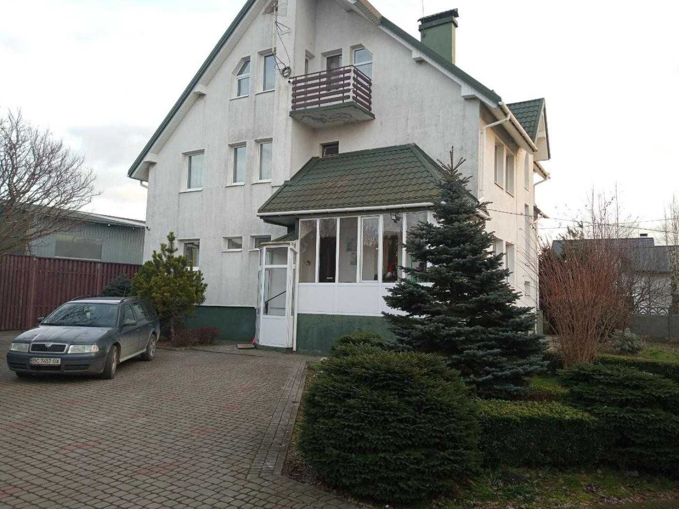 Продаж будинку під комерцію 374 кв.м.  с.Рясне-Руське