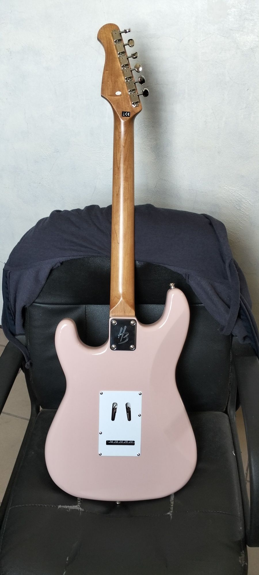 Harley Benton ST-62CC MN Shell Pink wymienione przetworniki