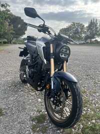 Mota HONDA CB125r 2021