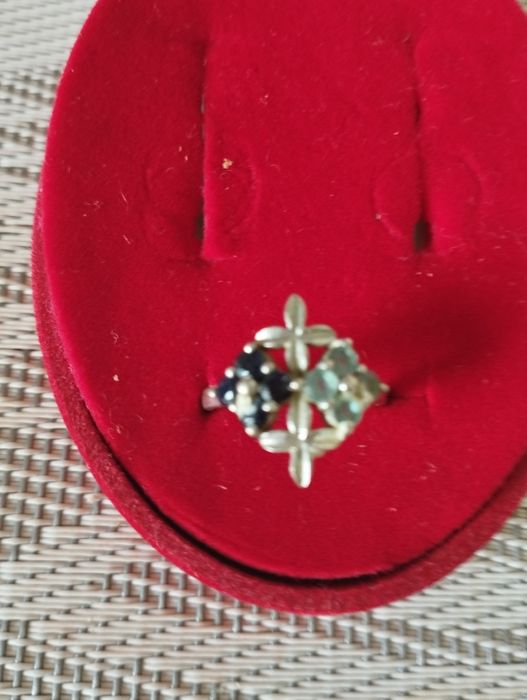 Серебряное кольцо с натуральными сапфиром и топазом, размер 17