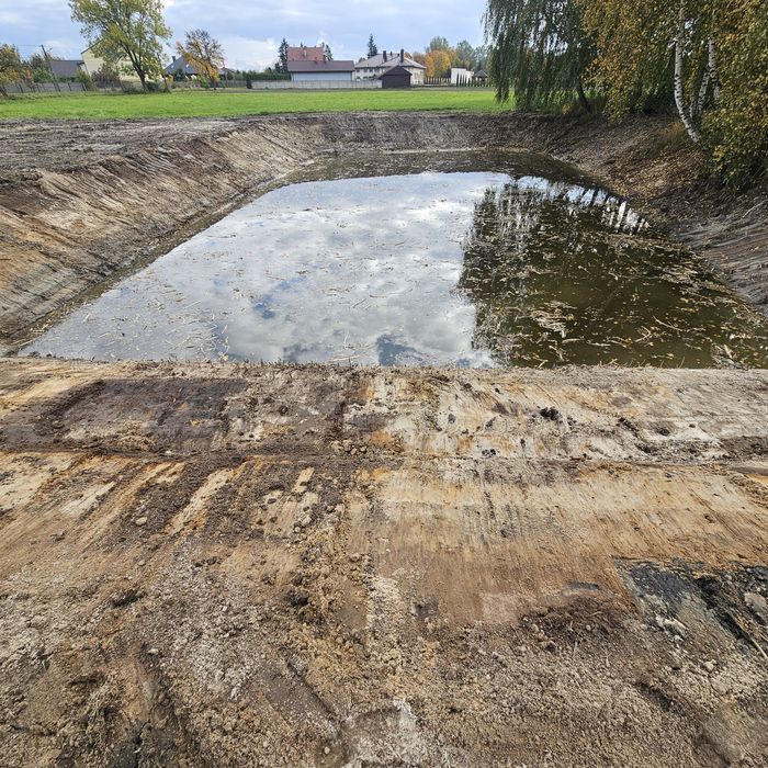 Kopanie stawów prace ziemne