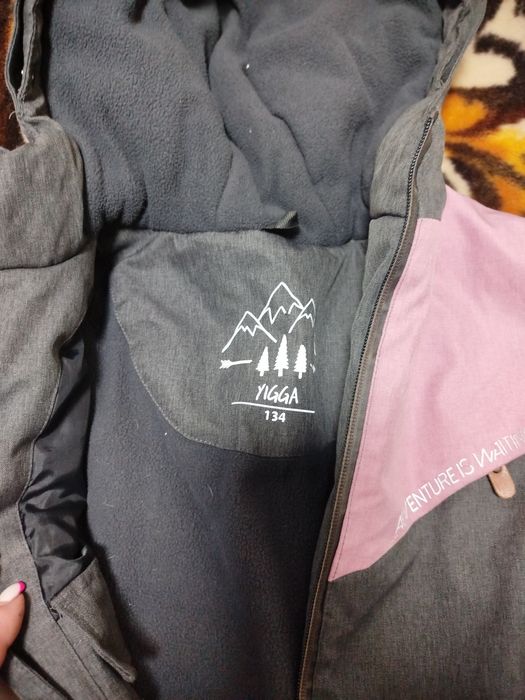 Прода детскую курточку