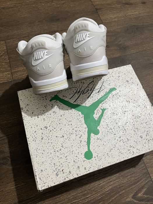 Продам nike air jordan 4RM Новые !