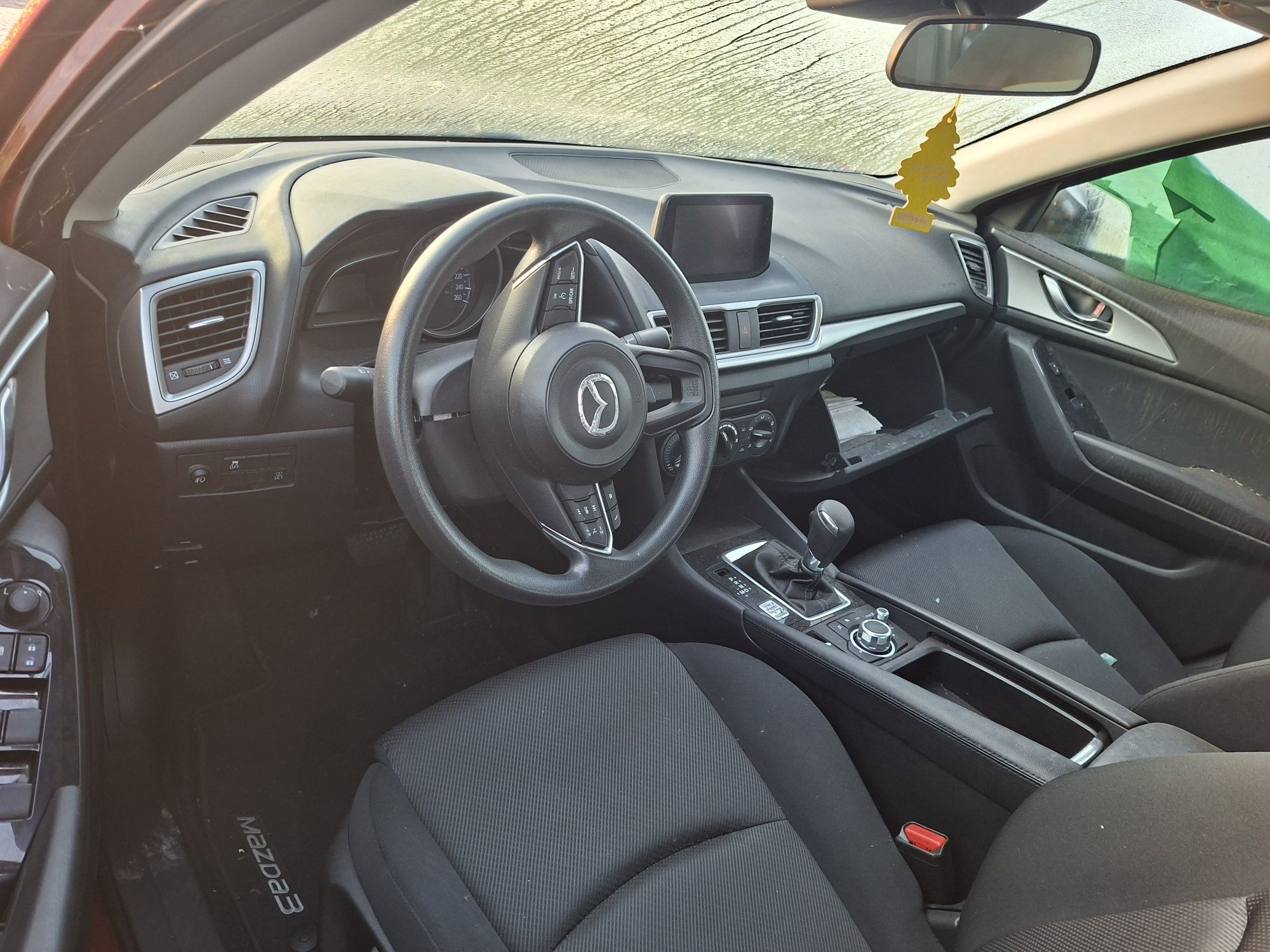 Mazda 3 sedan 2.0 benzyna automat zarejestrowana