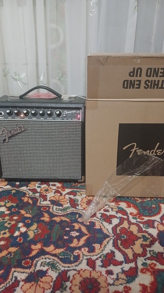 Комбоусилитель Fender champion 20