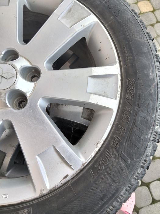 Продам зимові шини з титановими дисками