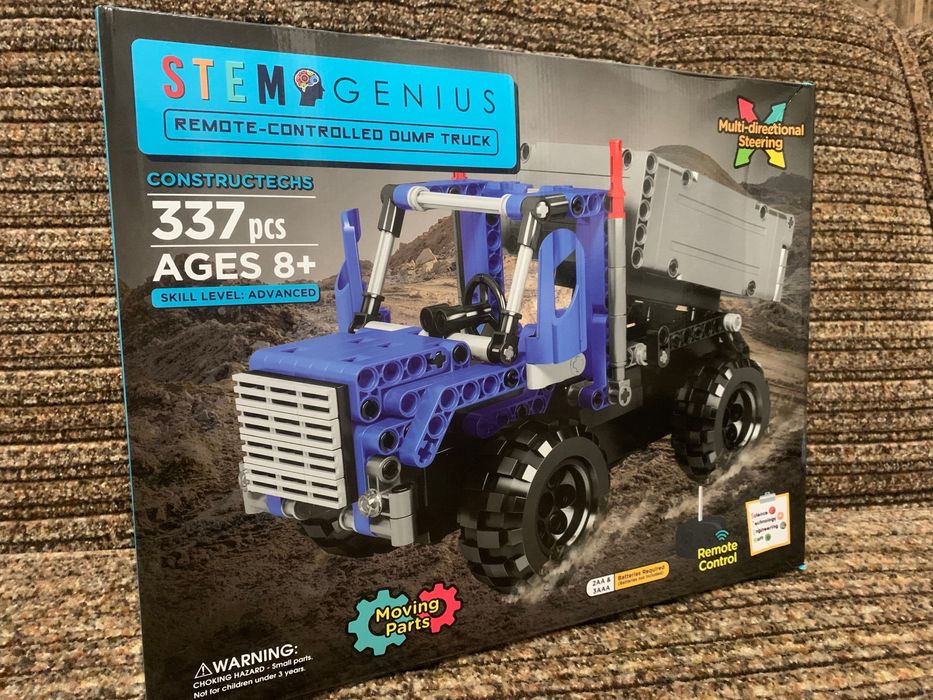 Машинка на радіокеруванні(лего)