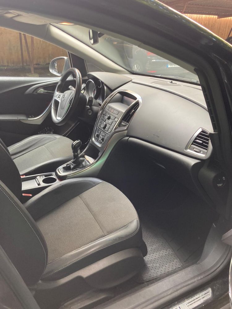 Opel Astra Sports Tourer 1.4 Cosmo