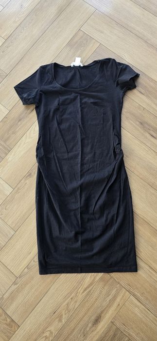 Paczka ubrań ciążowych.